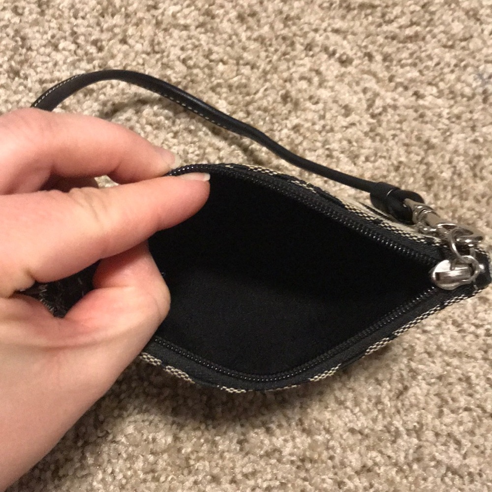 Coach wristlet - Picture 3 of 4